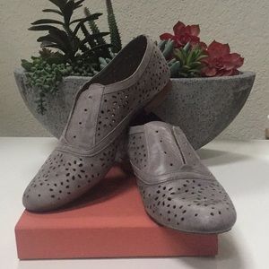 Crown Vintage | Alexis Oxfords Sz. 8.5 M Slip Ons